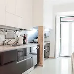 Spacious Tailor Made Bairro Alto Apartment