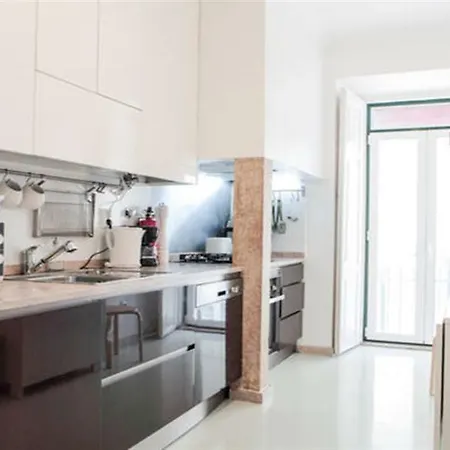 Spacious Tailor Made Bairro Alto Апартаменты