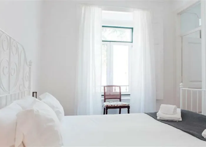 Spacious Tailor Made Bairro Alto Апартаменти Лісабон