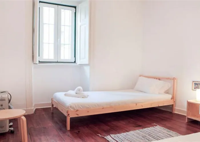 Spacious Tailor Made Bairro Alto *